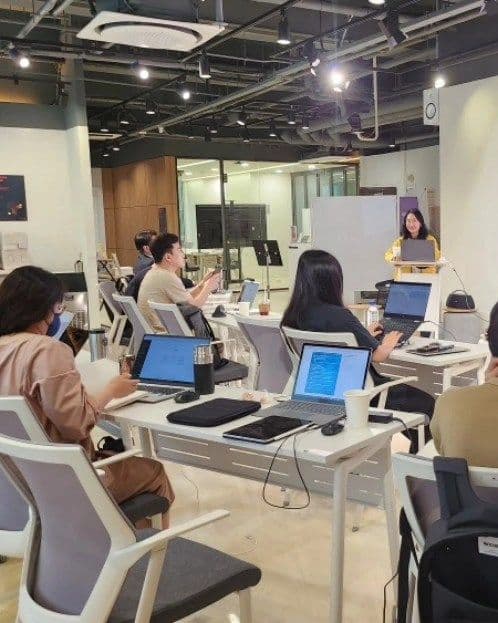 기업 강의실 강연